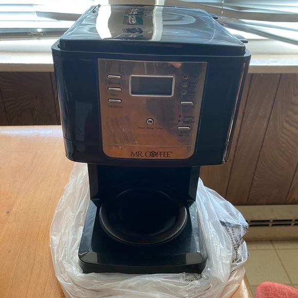Mr. Coffee ADVANCED BREW 12 CUP PROGRAMMABLE COFFEE MAKER Black - Picture 1 of 2